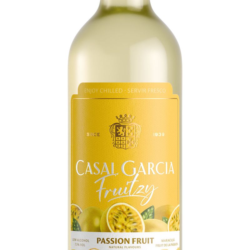 vinho-portugues-casal-garcia-fruitzy-maracuja-3.jpg